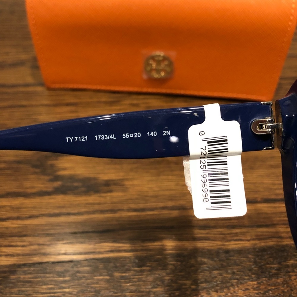 NWT Tory Burch pattern cat eye sunglasses - Picture 5 of 7